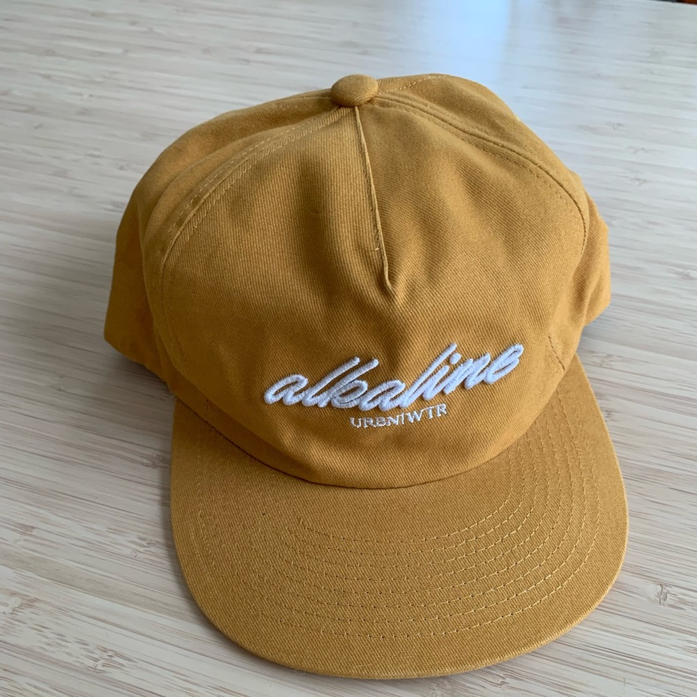 Urbn Wtr Hat, yellow
